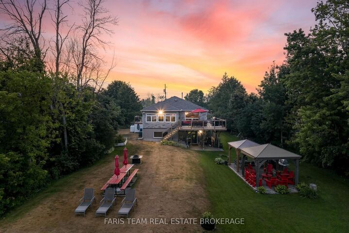 93 Silver Birch Crescent — photo 1