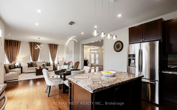 Property Photo: 10 Stonegate Avenue ON L9W 5K6