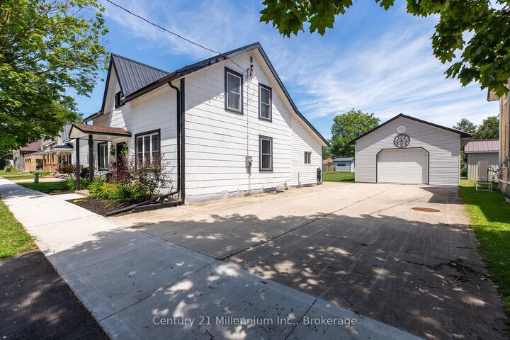 Property Photo: 544 Louisa Street ON N0G 1C0