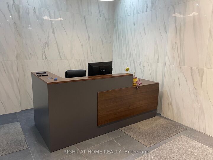 Photo de la propriété: 203 Catherine Street 310 ON K2P 1J5