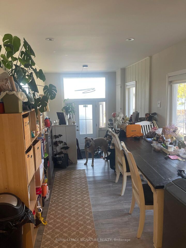 Property Photo: 5749 Lakeshore Road 2 ON L4A 7X3