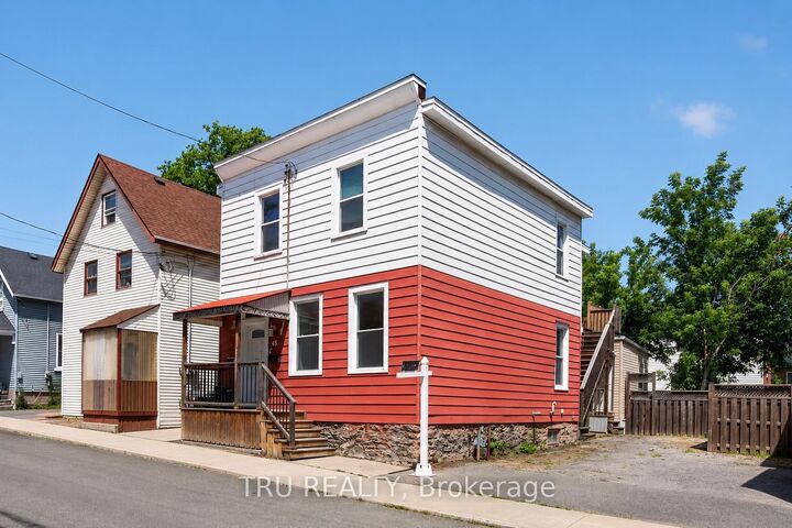 45 Bell Street N — photo 1
