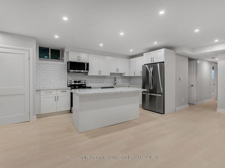 Property Photo: 543 Roxton Road Unit 1 ON M6G 3R5