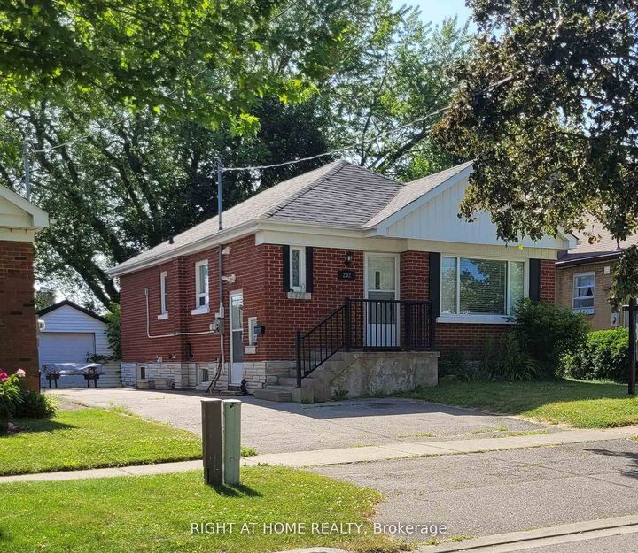Property Photo:  202 Cadillac Avenue S Lower  ON L1H 5Z7 