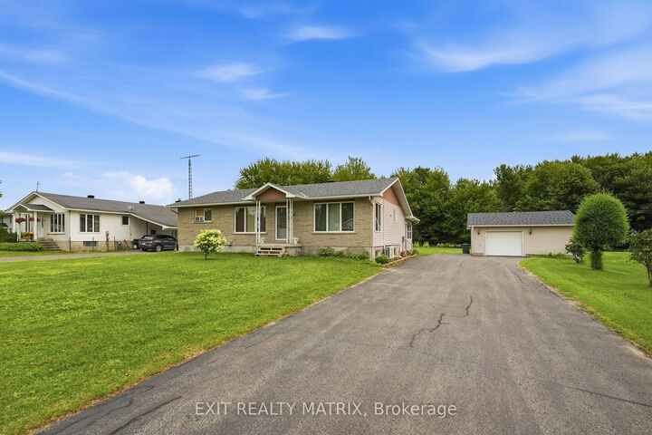 563 Lajeunesse Road — photo 1