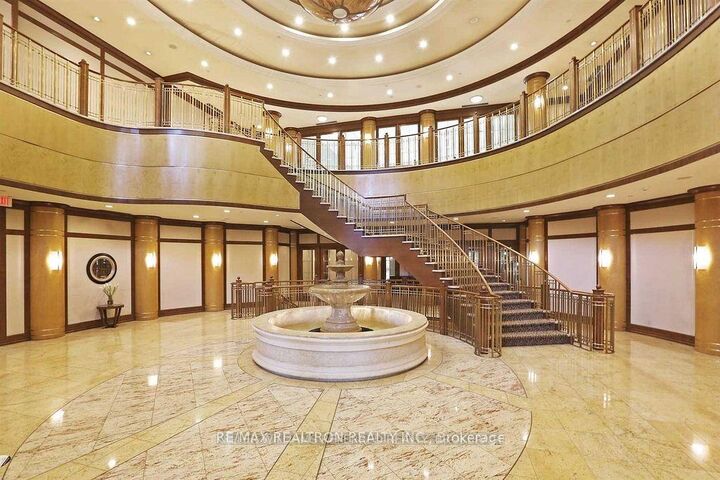 Property Photo: 80 Harrison Garden Boulevard 116 ON M2N 7E3
