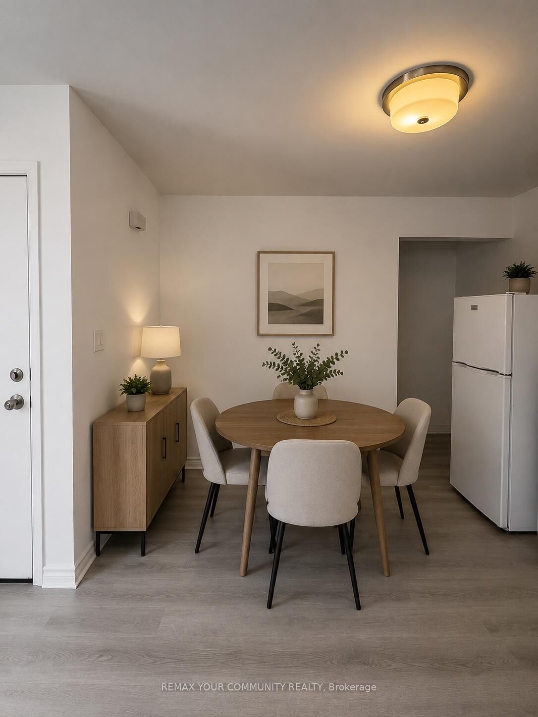 Property Photo: 127 Morrison Avenue 2nd Floor ON M6E 1M5