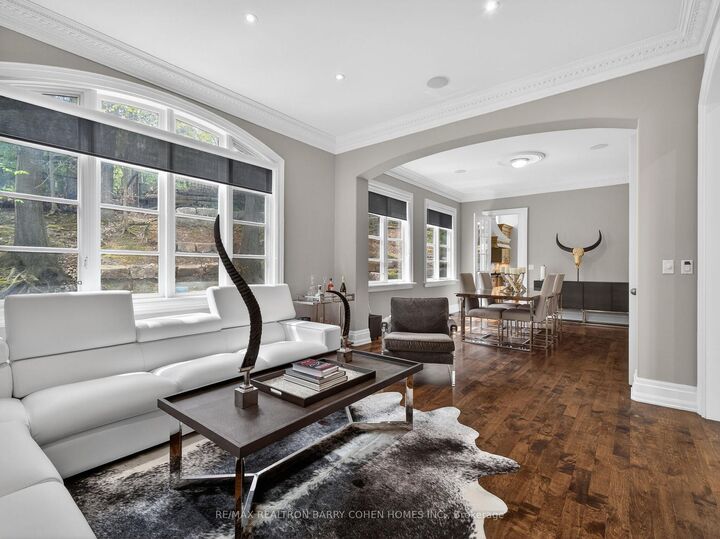 Property Photo: 3 Legacy Court ON M2L 2Y7