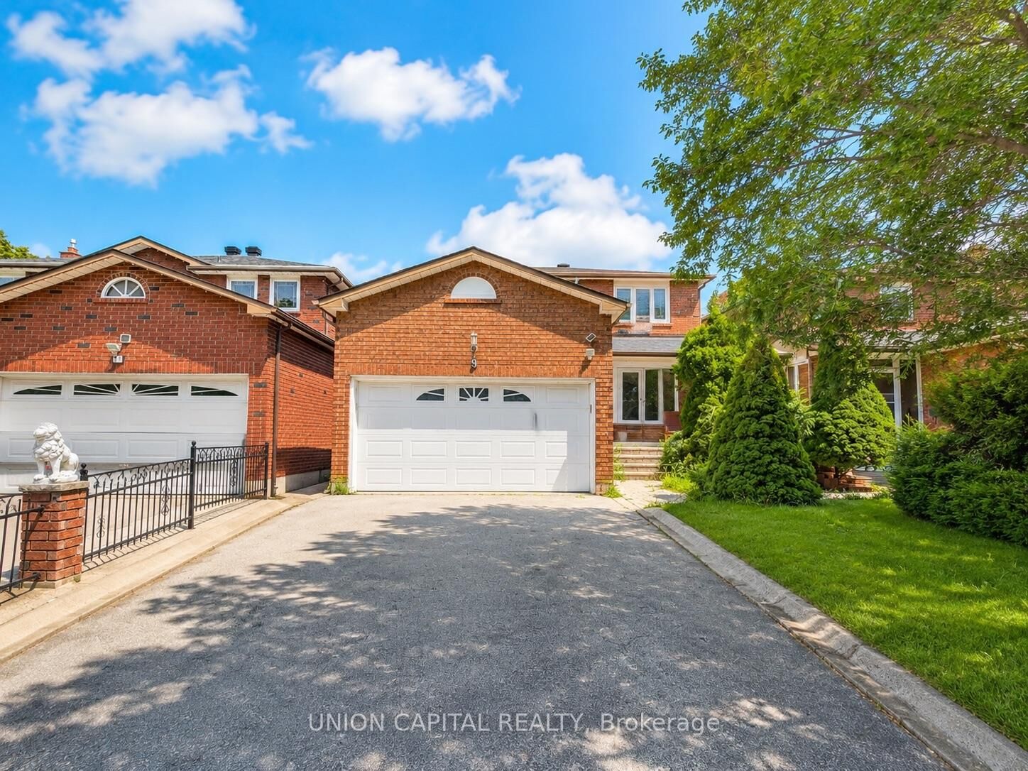 Property Photo: 9 Sunbird Crescent Bsmt ON M1V 3M6