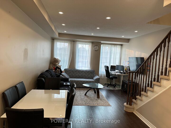 Property Photo: 4695 Kingston Road 44 ON M1E 2R1