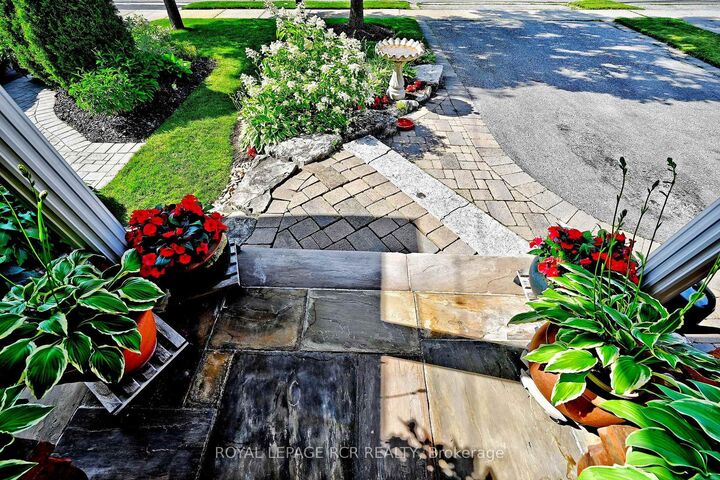 Property Photo: 81 Woodbury Crescent ON L3X 2T2