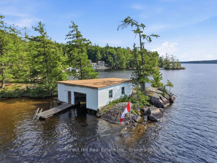 Property Photo: 1211 Waldmere Road ON P1L 1W8