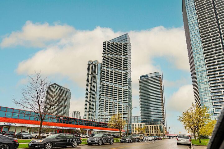 Property Photo: 1000 Portage Parkway E 311 ON L4K 0L1
