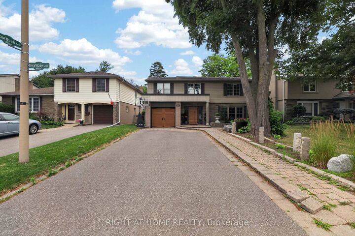 Property Photo: 35 Brightbay Crescent ON L3T 1C2