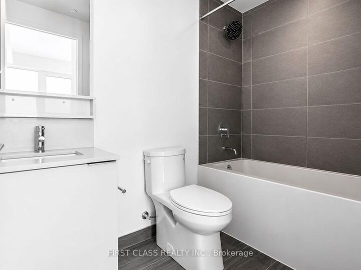 Property Photo: 5 Buttermill Avenue 6005 ON L4K 0J5