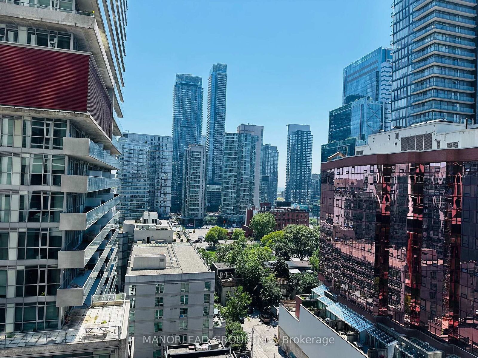 Property Photo: 400 King Street W 1217 ON M5V 1K2