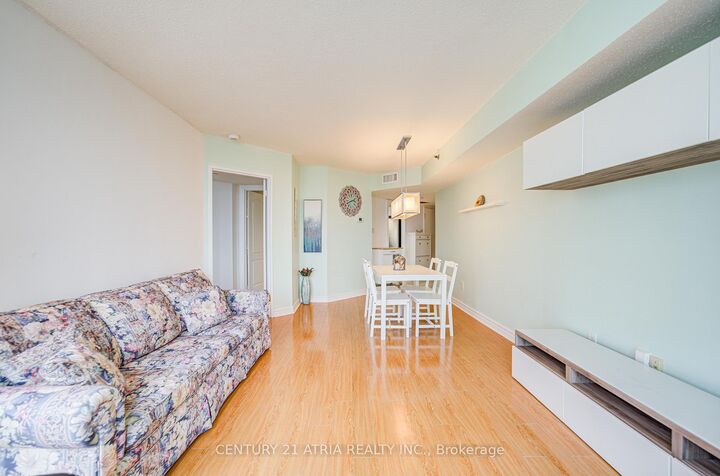 Property Photo: 38 Elm Street 2715 ON M5G 2K5