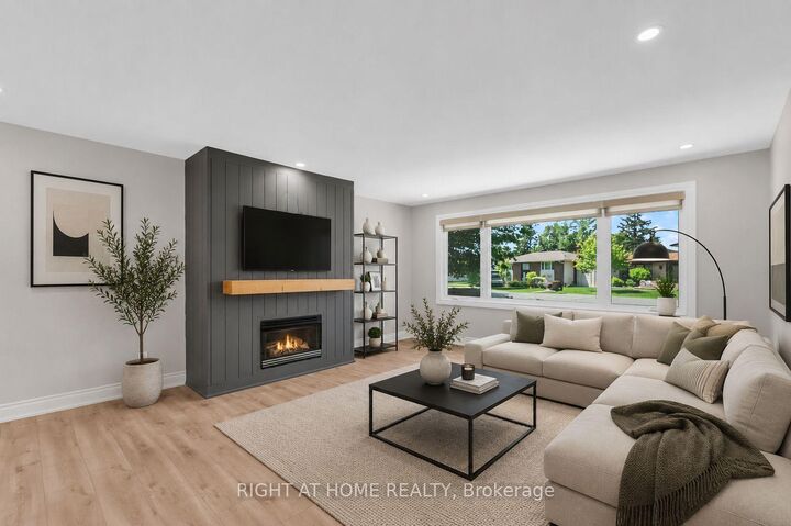 Property Photo: 29 Horner Drive A ON K2H 5E8