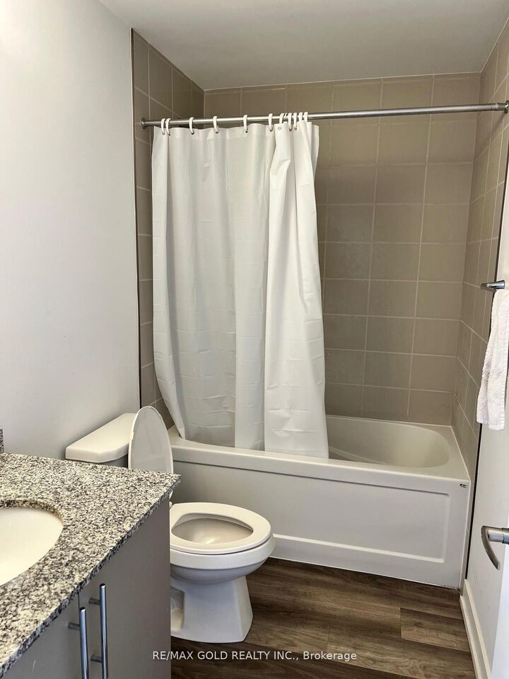 Property Photo: 205 West Oak Trail 44 ON N2R 0R9
