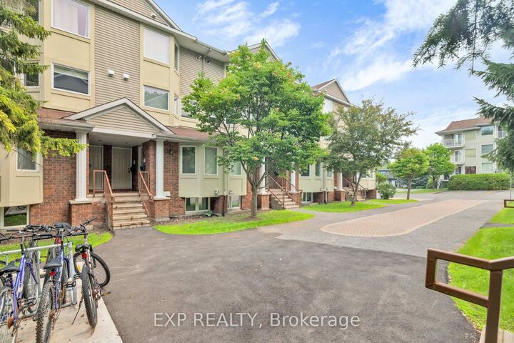 Property Photo: 1400 Wildberry Court 30 ON K1C 7K6