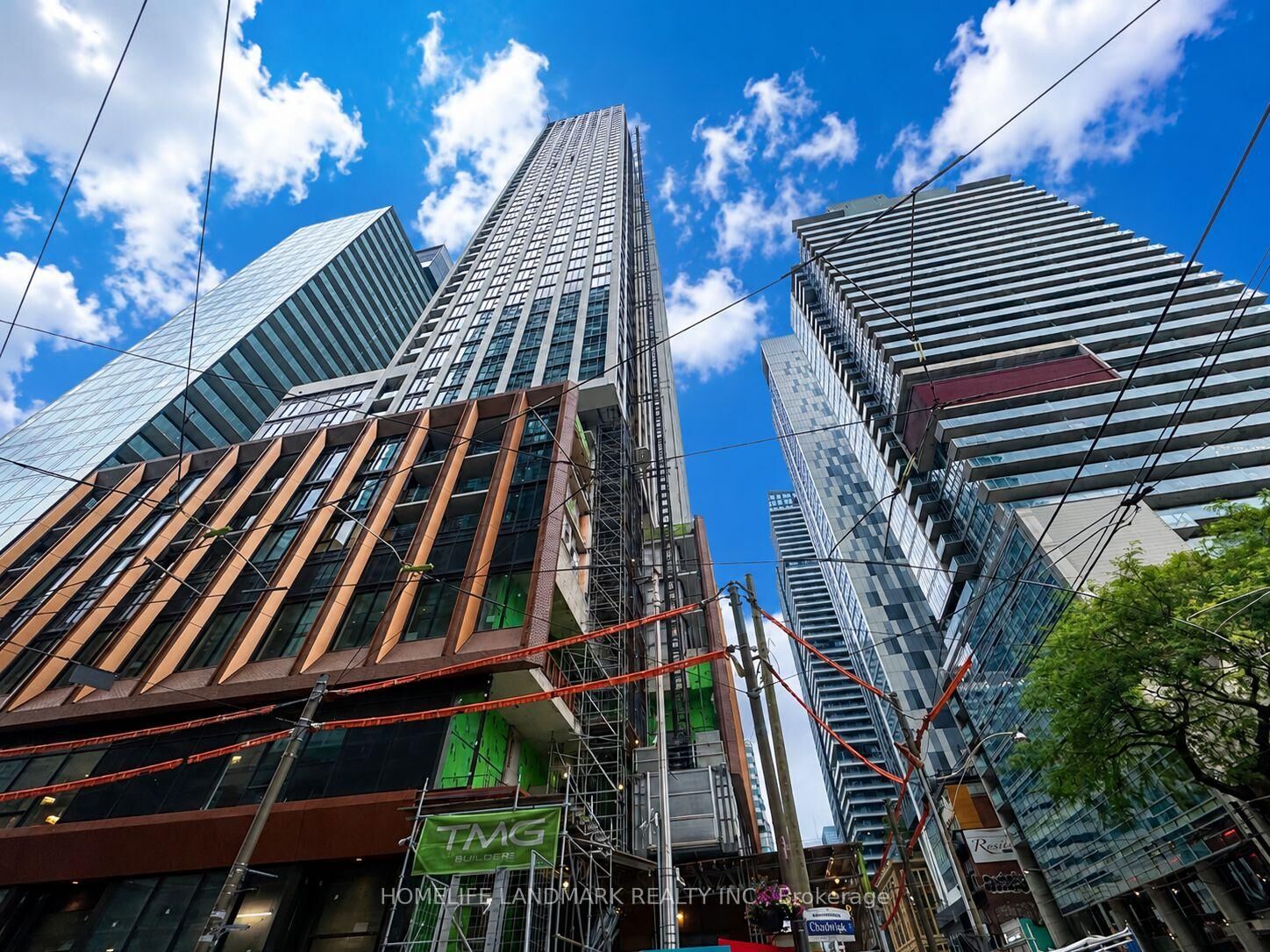 Property Photo: 400 King Street W 1112 ON M5V 0X8
