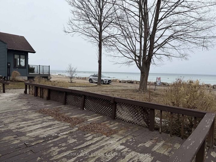 Property Photo: 35 Lakeside Avenue ON N4L 1A7