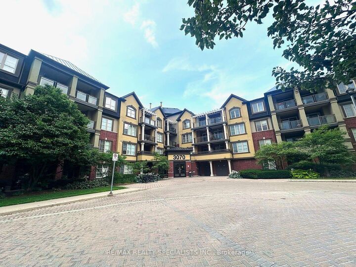 Property Photo: 3070 Rotary Way 319 ON L7M 0H1