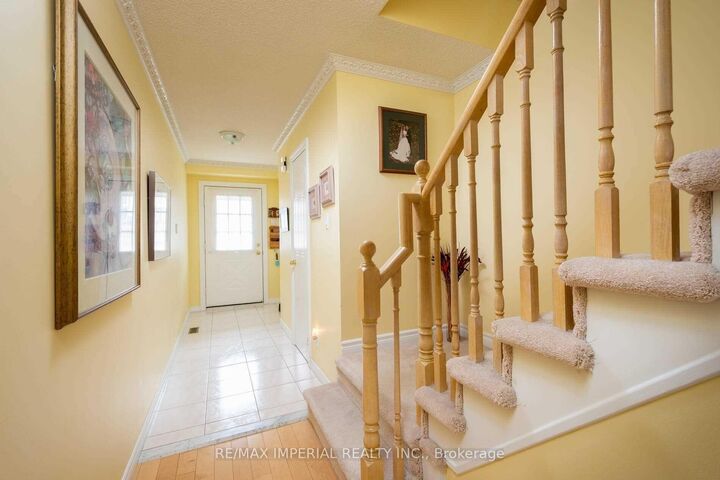 Property Photo: 2955 Thomas Street 53, Lower ON L5M 6A9