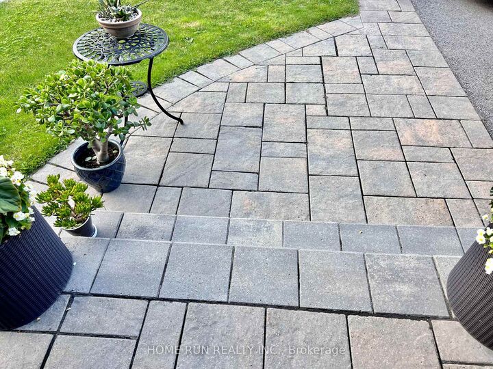 Property Photo:  637 Tennant Way  ON K4M 0C7 
