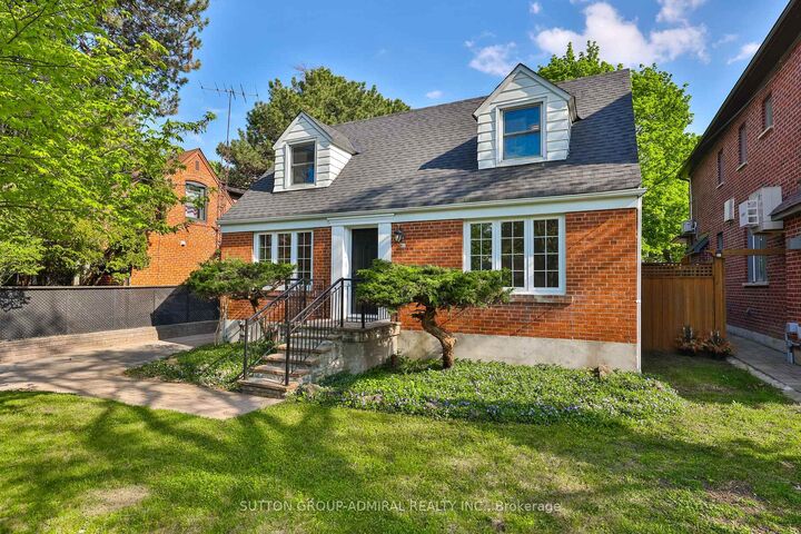 Property Photo: 81 Yorkview Drive ON M2R 1J9