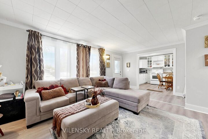 Property Photo: 541 High Street ON L3V 4X9