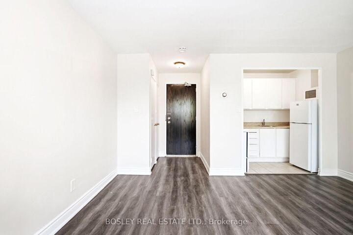 Property Photo: 85 Lawton Boulevard 403 ON M4V 1Z7