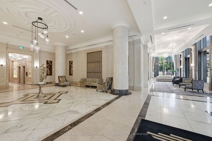 Property Photo: 36 Elm Drive W 2105 ON L5B 0N3