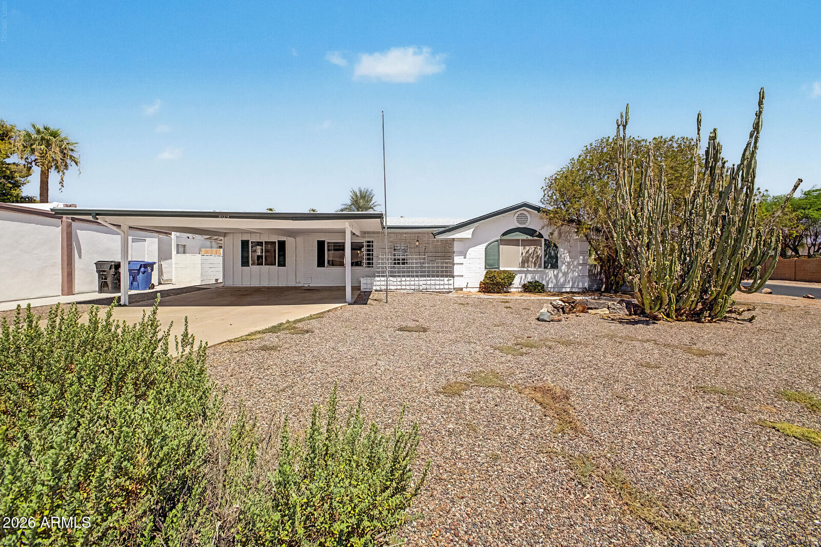 Property Photo:  809 S Saranac Avenue  AZ 85208 