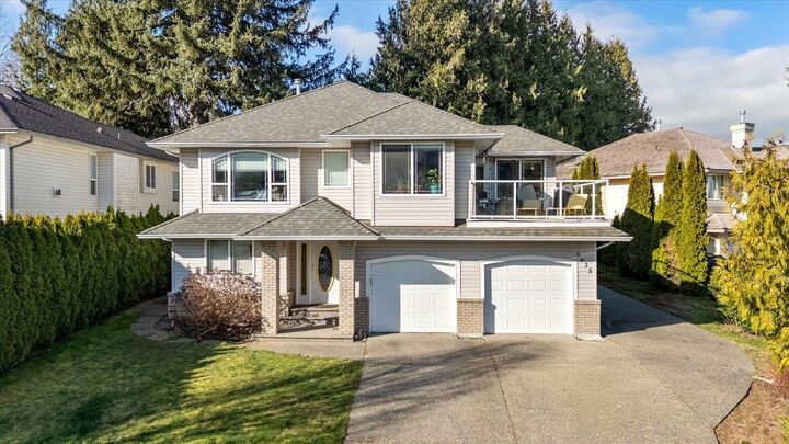 5635 Viewpoint Place — photo 1