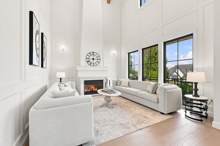 Property Photo: 4509 Southridge Crescent BC V3A 4N7