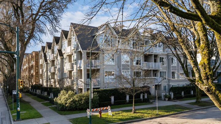 Property Photo: 2755 Maple Street 104 BC V6J 5K1