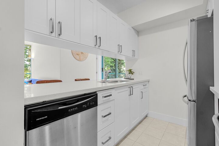 8871 Lansdowne Road 302 — photo 1