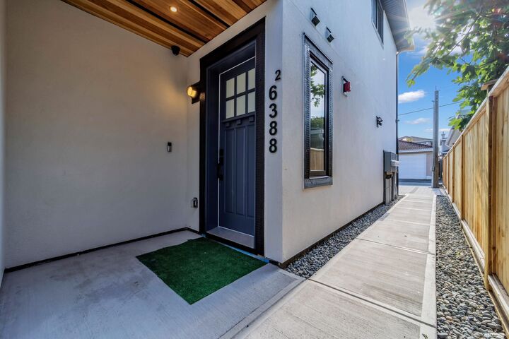 Property Photo: 6388 Argyle Street 2 BC V5P 3K3