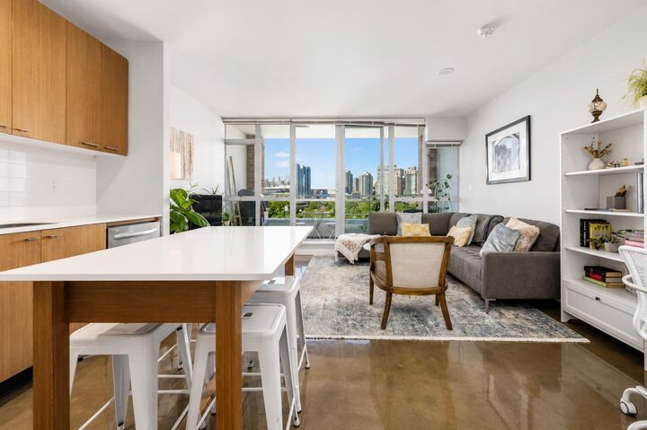 Property Photo: 221 Union Street 704 BC V6A 0B4