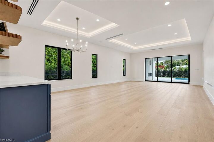 Property Photo: 3028 Woodside Ave FL 34112