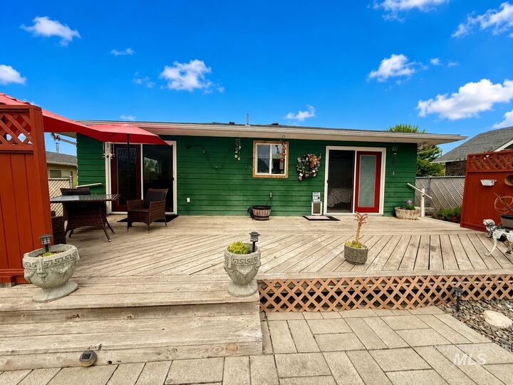 Property Photo: 1447 10th Street WA 99403