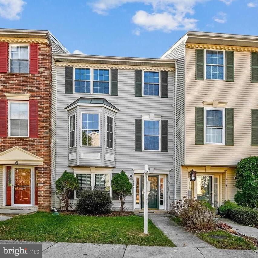 Property Photo: 1727 Wood Carriage Way 105 MD 21144