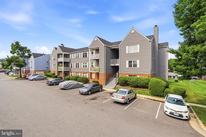 Property Photo: 200 Grosvenor Lane 82 VA 22556