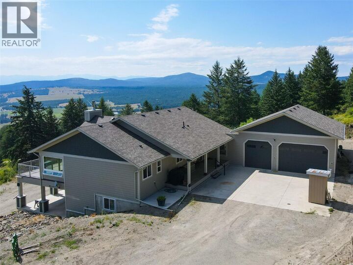Property Photo:  1415 Wolf Way Road  BC V0H 1Y0 
