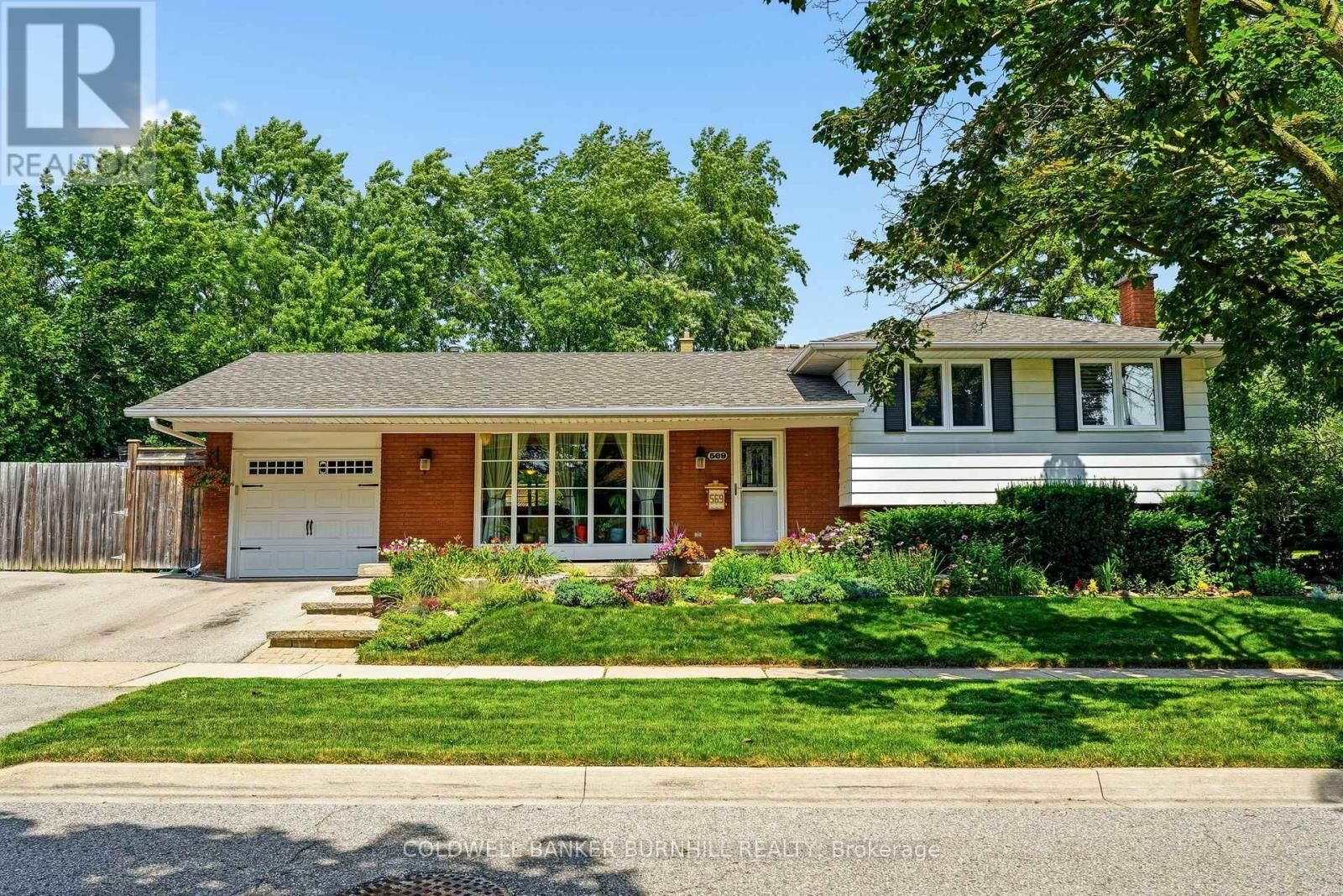 Property Photo:  569 Parkside Crescent  ON L7L 4H2 