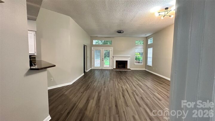 Property Photo: 4807 Pennant Place NC 28212