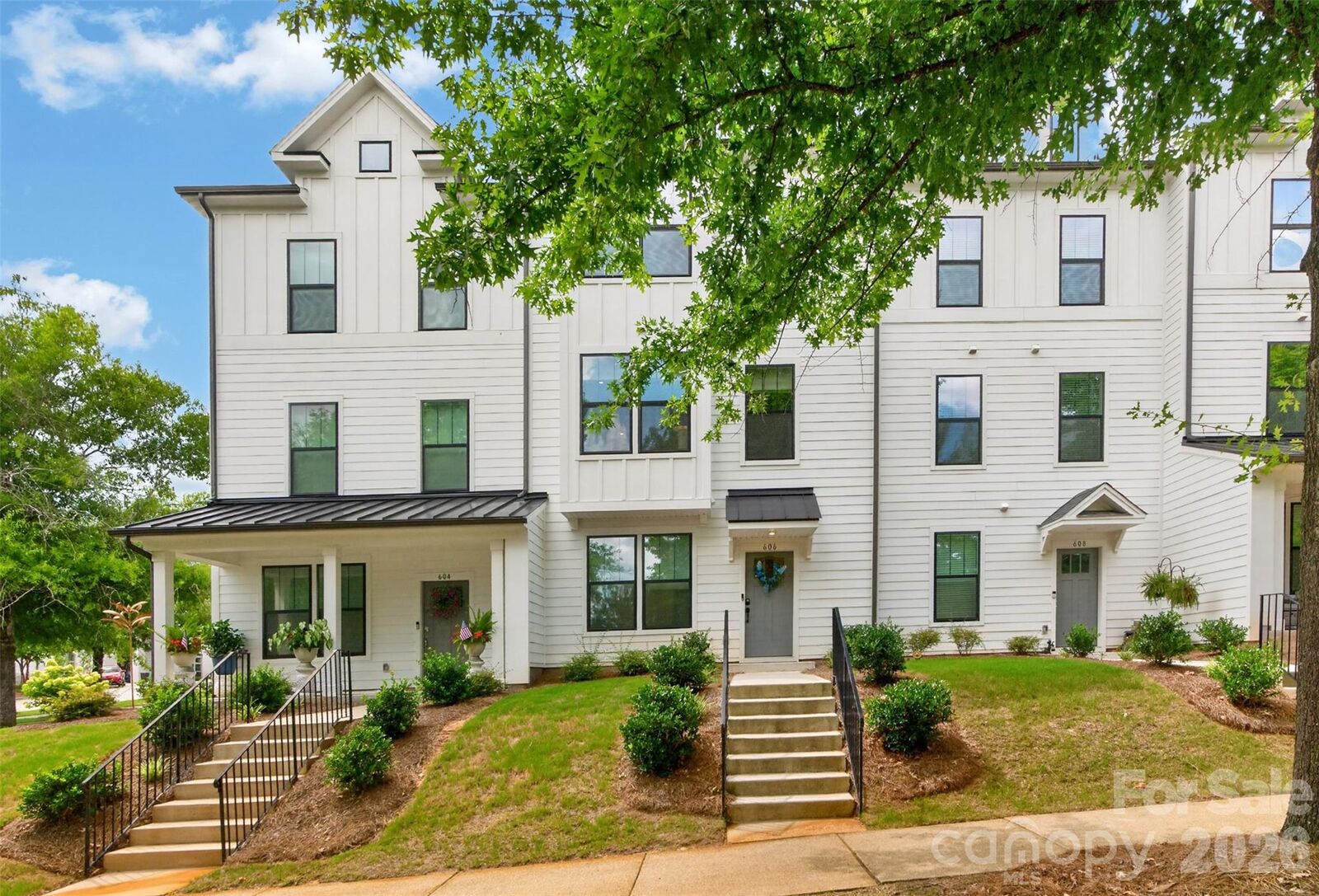 Property Photo: 606 District Court SC 29708