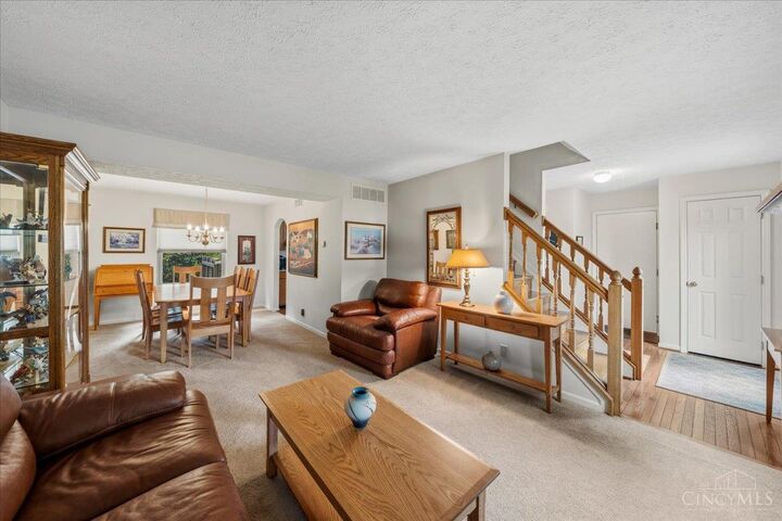 Property Photo: 313 Parktrail Lane OH 45238