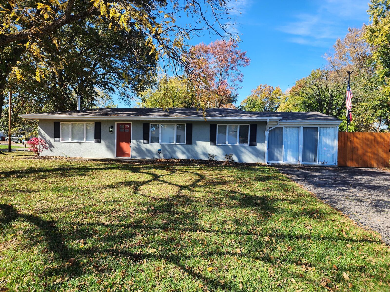 Property Photo:  2485 Lois Drive  OH 43123 